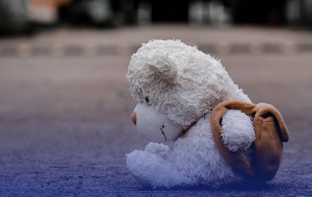 На Дніпропетровщині батьки-вихователі били та морили голодом дітей