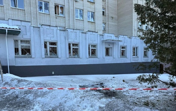 Россияне нанесли удар по больнице в Сумах