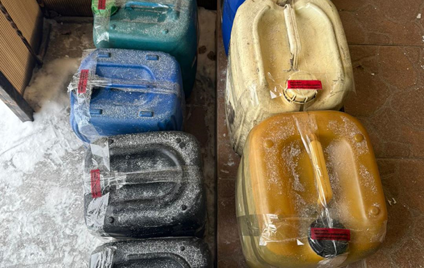 В Киеве разоблачены работники локомотивного депо, воровавшие топливо