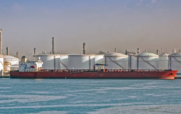 Саудівська нафта ринула до Китаю після рекордних знижок