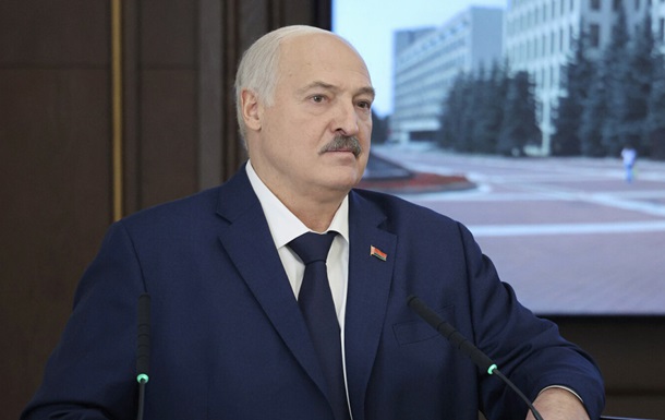 Лукашенко поблагодарил Бога за отсутствие рыночной экономики в Беларуси