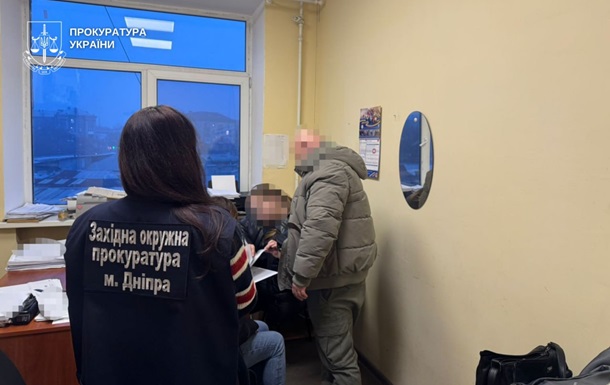 Прооперували здорову руку дитині: у Дніпрі двоє лікарів отримали підозру