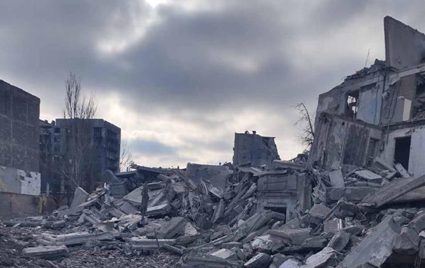 Россияне сбросили ФАБы на многоэтажки в Константиновке