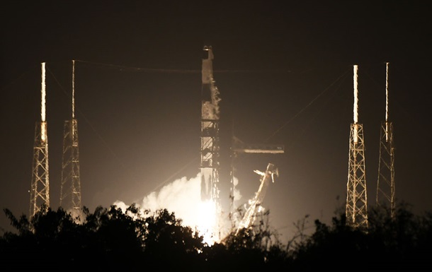 SpaceX во второй раз посадила ракету на Багамах