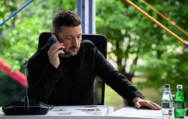 Встреча будет в марте. Зеленский говорил с Трампом