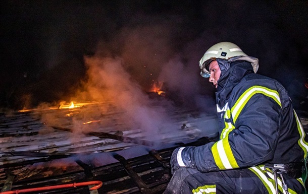В Кривом Роге БПЛА попал в многоэтажный дом