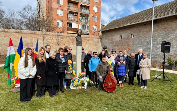 В Венгрии открыли памятник Лесе Украинке