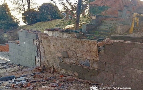 Атака РФ: сбитый Шахед упал возле дома мэра Днепра