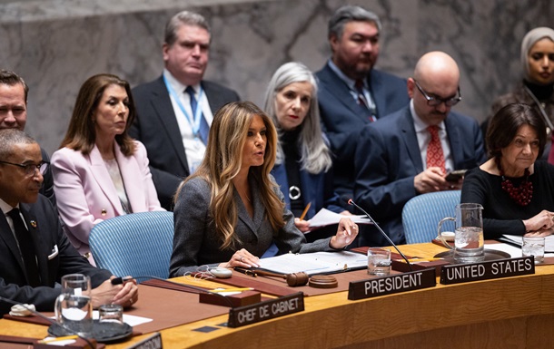 Мелания Трамп впервые возглавила заседание СБ ООН