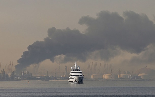 Колапс логістики. Іран обстрілює ОАЕ