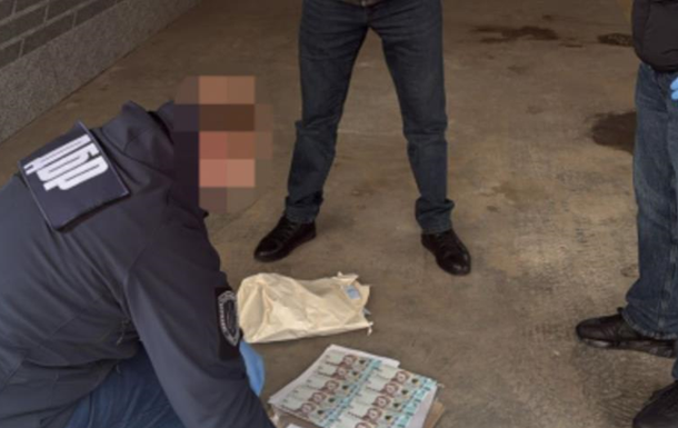 Руководителя Госслужбы труда в Хмельницкой области подозревают в коррупции