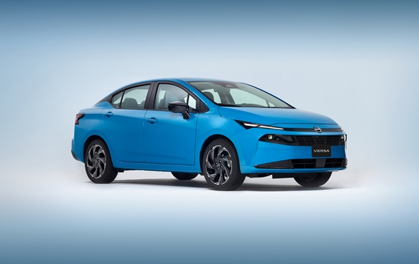 Nissan официально представил обновленный Versa
