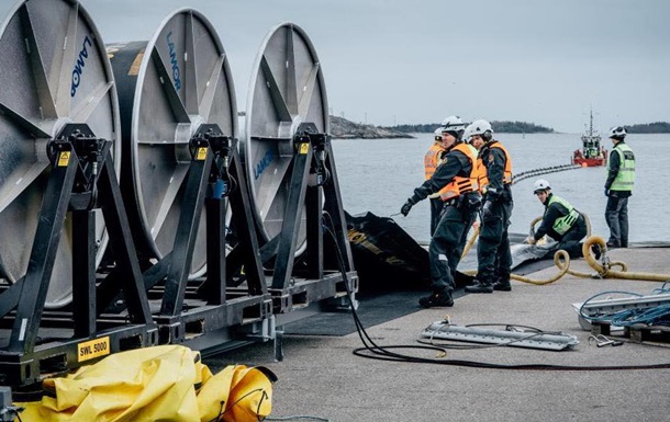 Фінляндія передала Україні обладнання для ліквідації розливів нафти