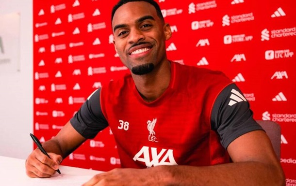 Гравенберх поставил подпись под новым контрактом