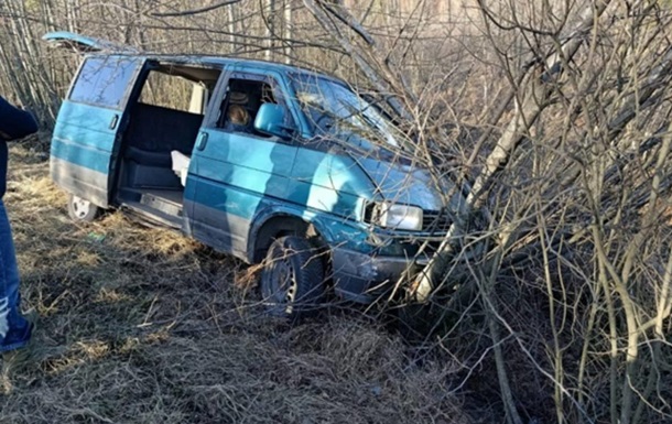 На Волыни группа людей силой  отобрала  у военных ТЦК уклониста
