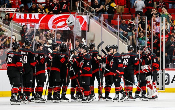 НХЛ: Коламбус обыграл Тампу, Каролина - Питтсбург