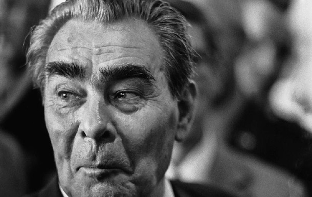 Спасибо Брежневу что при нём все 15 республик СССР составляли единое государство