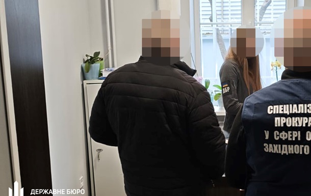 Підполковника ТЦК викрили на переплаті пального