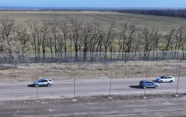 В Днепропетровской области оборудовали 42 км дороги антидроновой сеткой