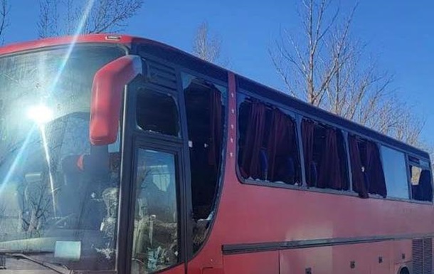 Росіяни атакували дроном автобус на Харківщині, є жертви