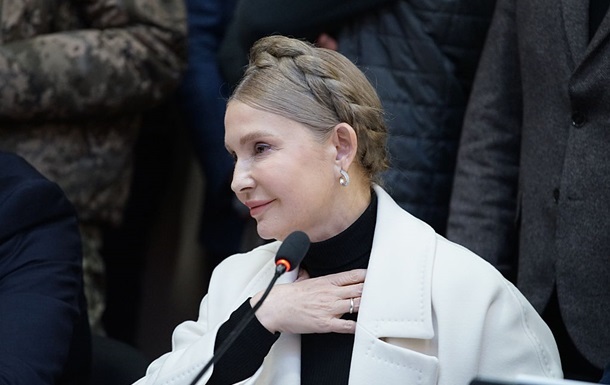 Тимошенко продлили срок действия обязательств до 13 мая