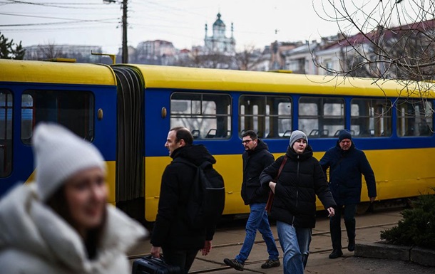В Киеве электротранспорт приостановил движение на отдельных участках