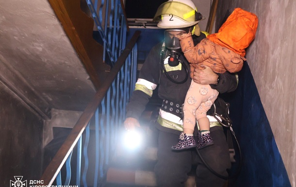 В Кропивницком спасли 6 человек во время пожара в многоэтажном доме