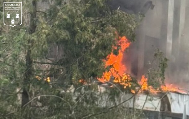 Удар по будівлі ТЦК у Сумах: кількість постраждалих зросла