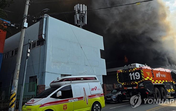 У Південній Кореї сталася пожежа на заводі, десятки постраждалих