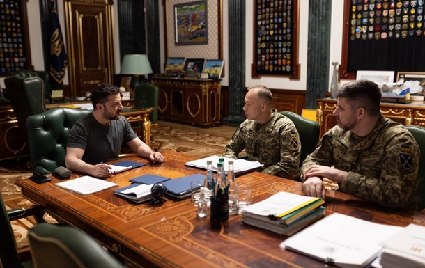 Зеленский заявил об активизации россиян на фронте