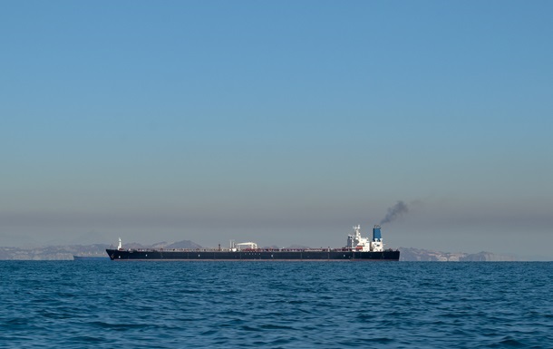  Зомби-танкеры  прорываются через Ормузский пролив - СМИ