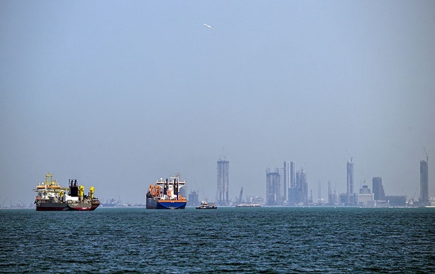 Саудовская Аравия продолжит сокращать поставки нефти в Азию - СМИ