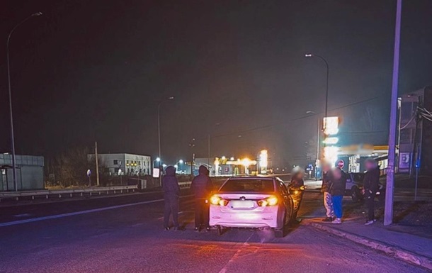 Под Киевом полицейский сбил 20-летнюю девушку на пешеходном переходе