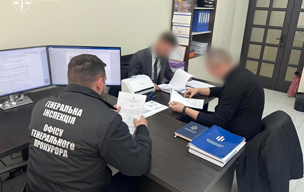 Судья из Закарпатья оформил доплаты на основании фиктивной ученой степени