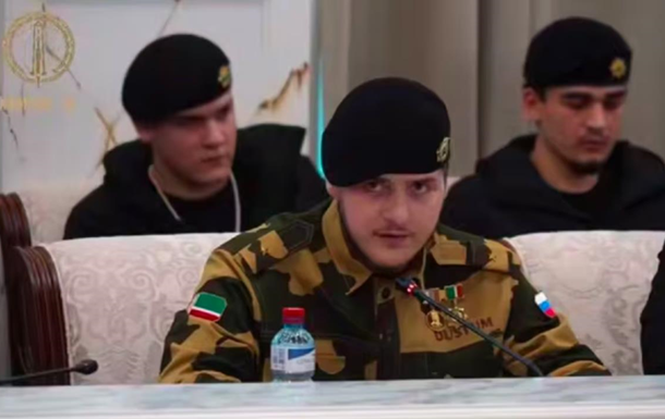 Вперше після ДТП: 18-річний син Кадирова засвітив на публіці погони майора