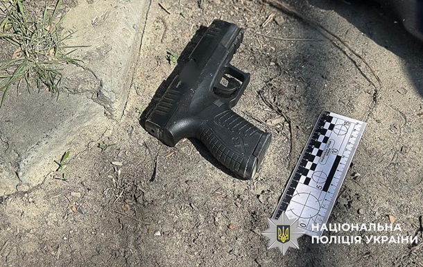 В Одессе военный устроил стрельбу и взрыв