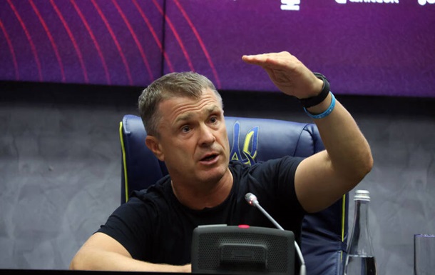 Ребров прокомментировал информацию о новом контракте