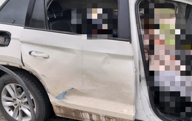 Россияне атаковали автомобиль в Херсоне, есть погибшая
