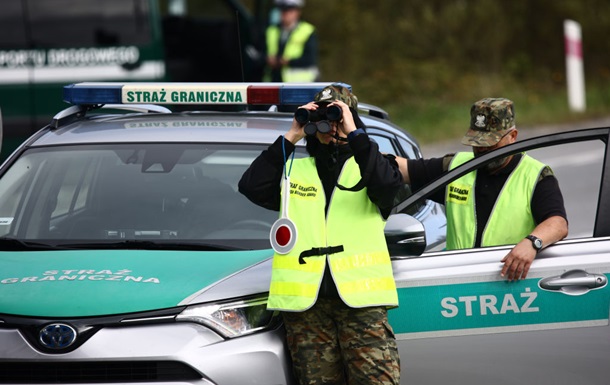 У Польщі затримали українців за перевезення 12 росіян