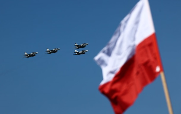 В Польше активировали авиацию из-за ударов РФ по Украине