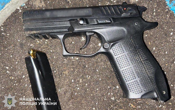 В Киеве мужчина устроил стрельбу из-за конфликта