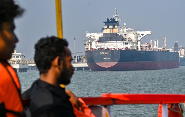 Индия возобновила закупки нефти у Венесуэлы