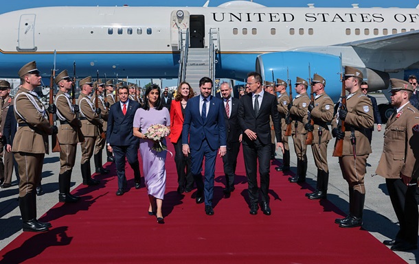 Віцепрезидент США прибув до Угорщини за кілька днів до виборів