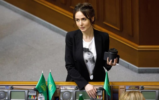 Рада поддержала сложение полномочий нардепа от Слуги народа