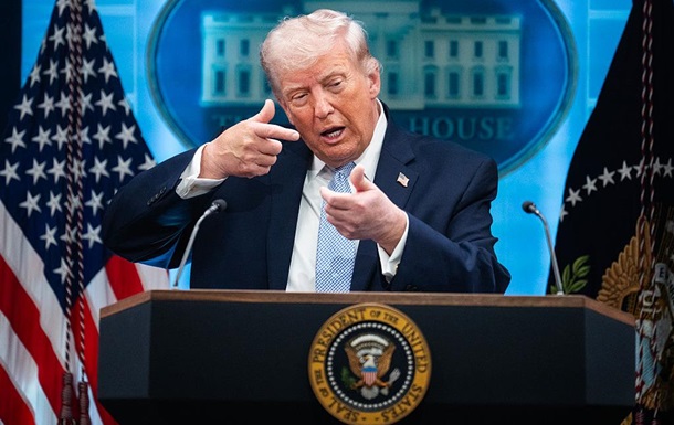 Сторонники MAGA начали требовать отставки Трампа