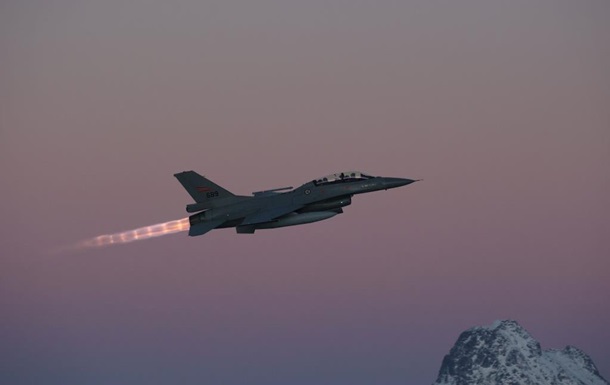 Норвежские F-16 так и не передали Украине - СМИ