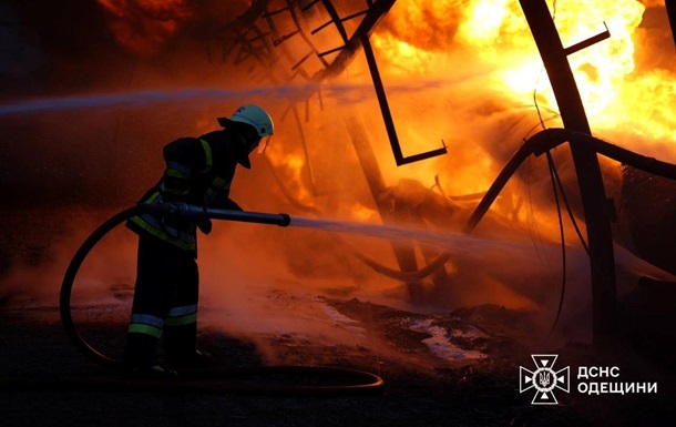 Россия атаковала портовую инфраструктуру Одесчины