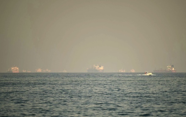 Катар відновив рух суден після блокування Ормузької протоки