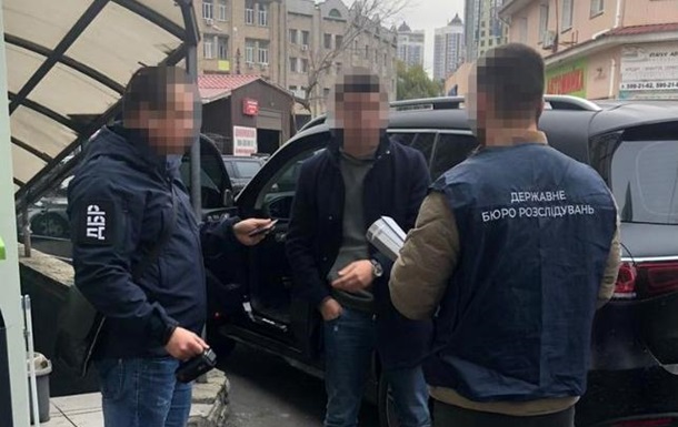 Схема на миллионы: в Киеве адвокат пытался завладеть элитными квартирами