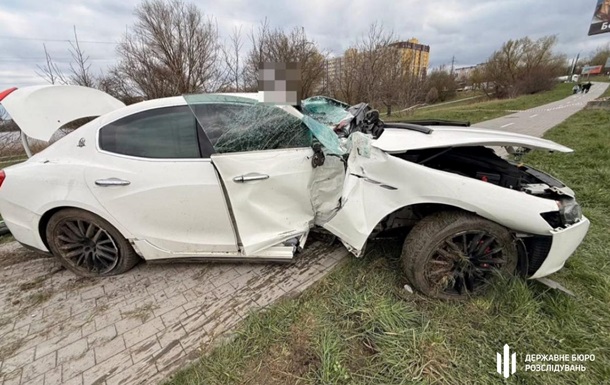 В Хмельницком пьяный, в розыске и без прав военный совершил ДТП